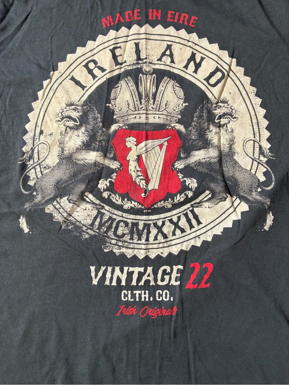 Fox Originals Ireland Crest Graphic Tee Size L Charcoal Gray MCMXXII Vintage